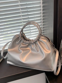 Женская сумка-тоут в стиле меньшинства большой емкости 2023, новая высококачественная текстурная сумка-мессенджер, Летняя портативная плиссированная сумка через плечо